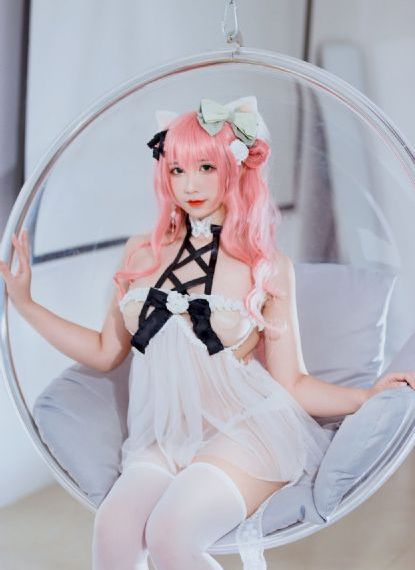 我的女朋友就是父亲女朋友_字幕高清版在线播放