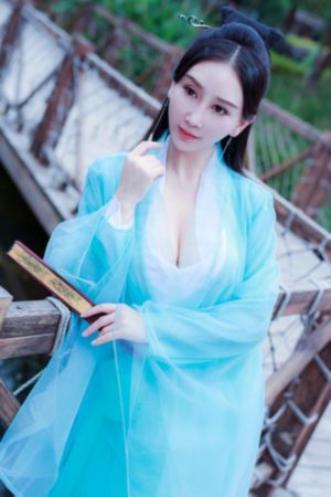放荡女教师_4K在线观看高清