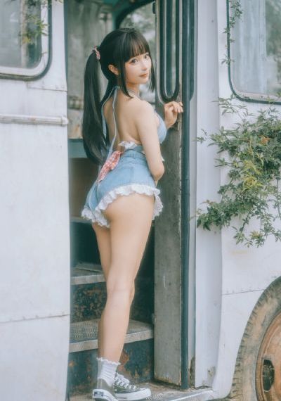 高肉h文打屁股_BD英语在线手机播放