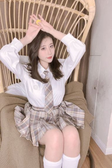 我的年轻的女教师_国产剧免费在线观看