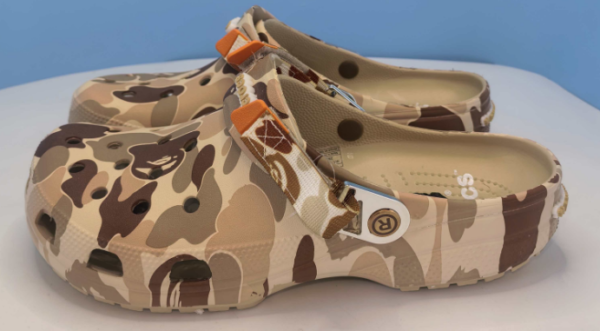 Crocs Garden Clogs for Women and Men - Slip On Work Shoes with Arch Support, Quick-Dry Water Shoes & Comfortable Casual Sandals | Size: Women's 8 / Men's 6 | Color: Camouflage