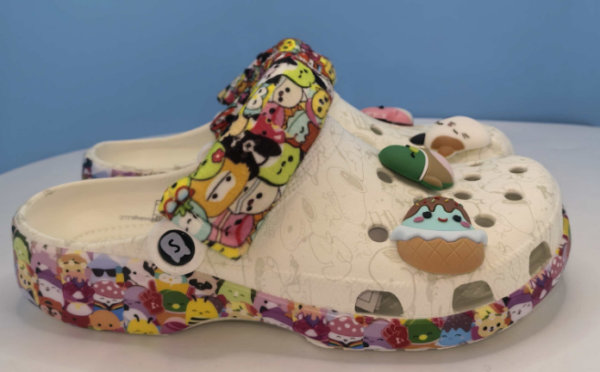 Crocs Garden Clogs for Women and Men - Slip On Work Shoes with Arch Support, Quick-Dry Water Shoes & Comfortable Casual Sandals | Size: Women's 7 / Men's 5 | Color: Beige